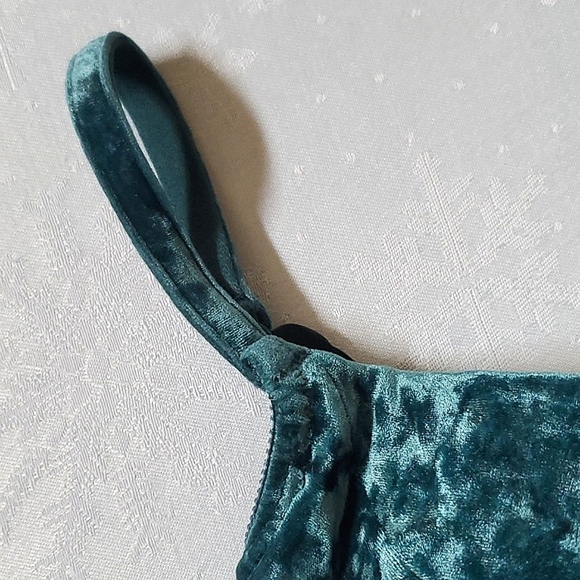 Victoria's Secret Vintage Green Crushed Velvet Underwire Padded Bra Size 36B - Picture 9 of 14